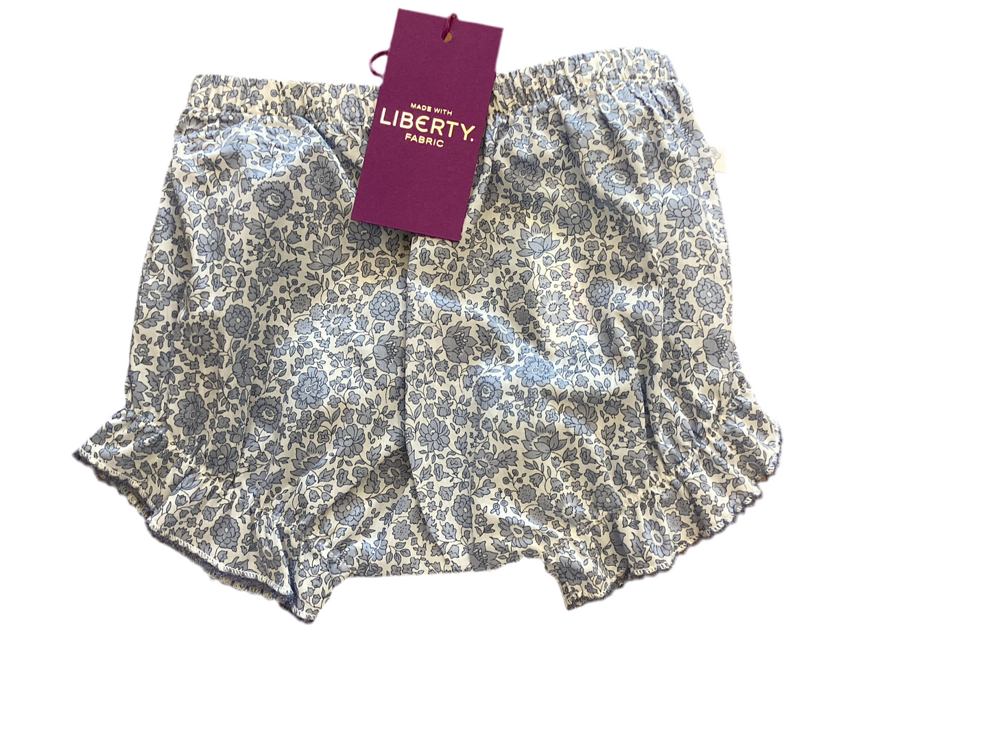 V5876 shorts
