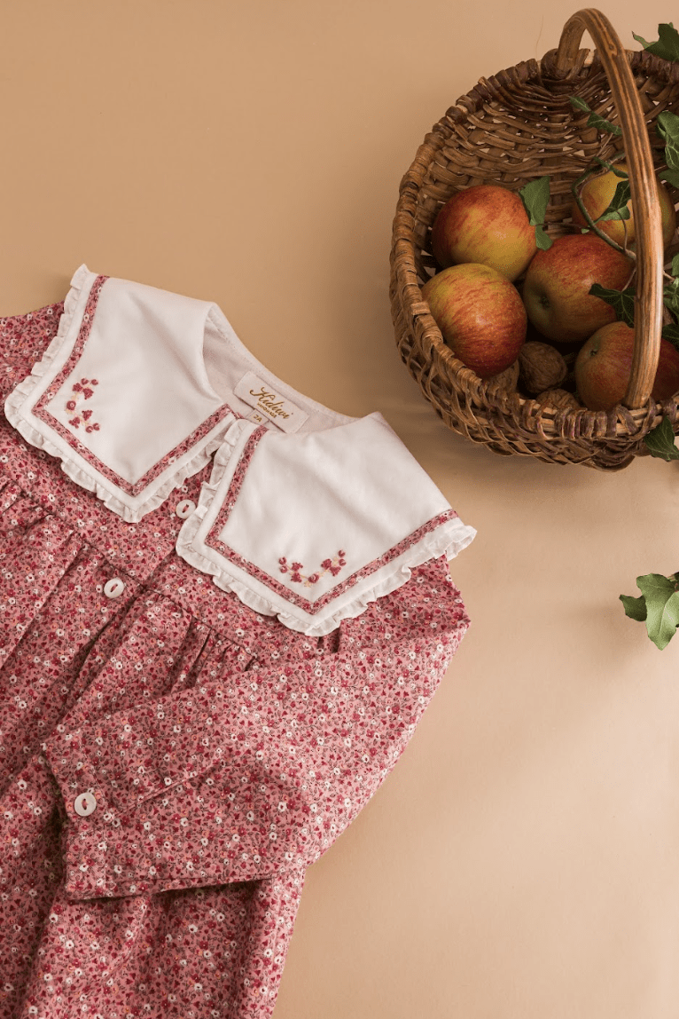 Paola, Abito, in stampa rossa Ditsy