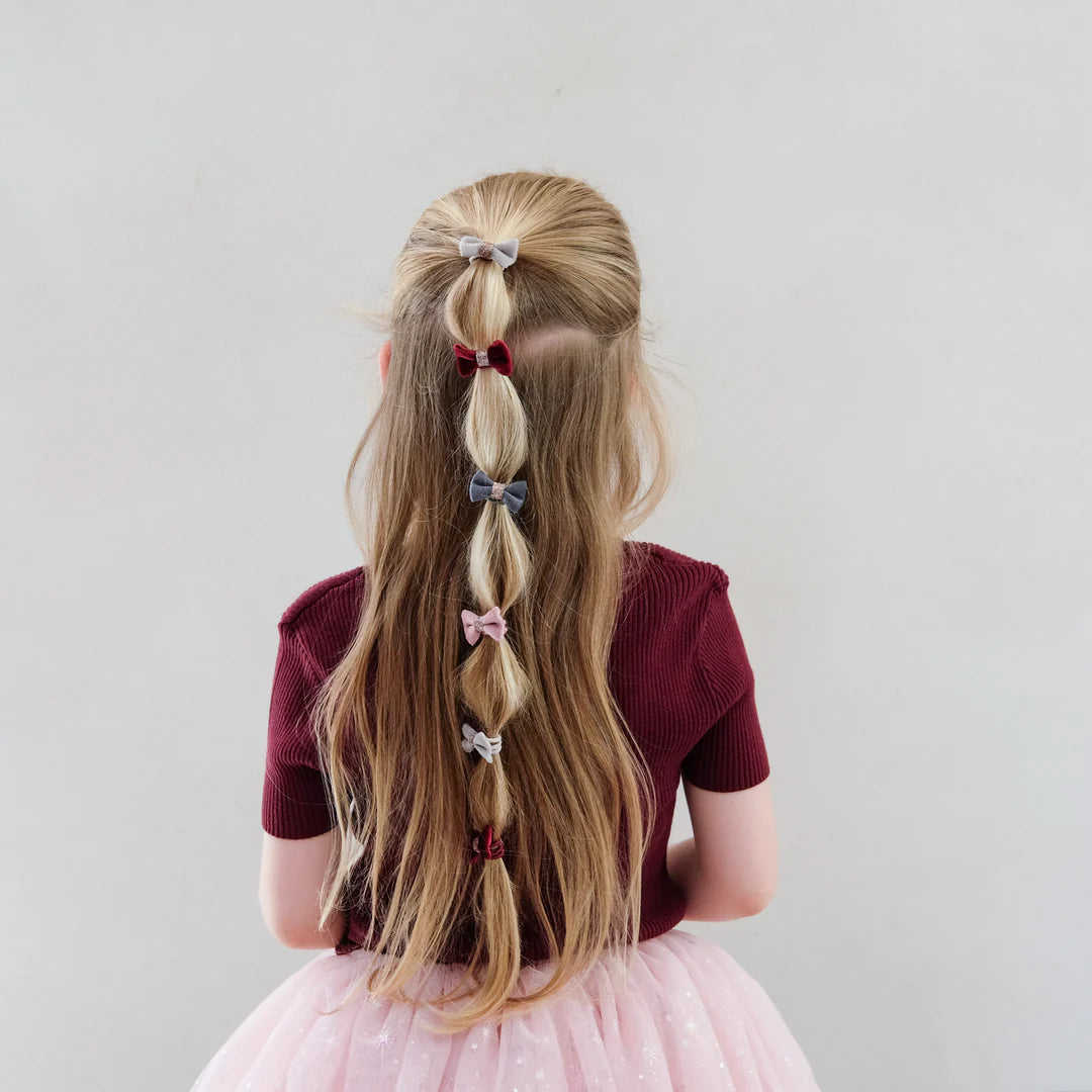 Christmas velvet bow ponies ✅