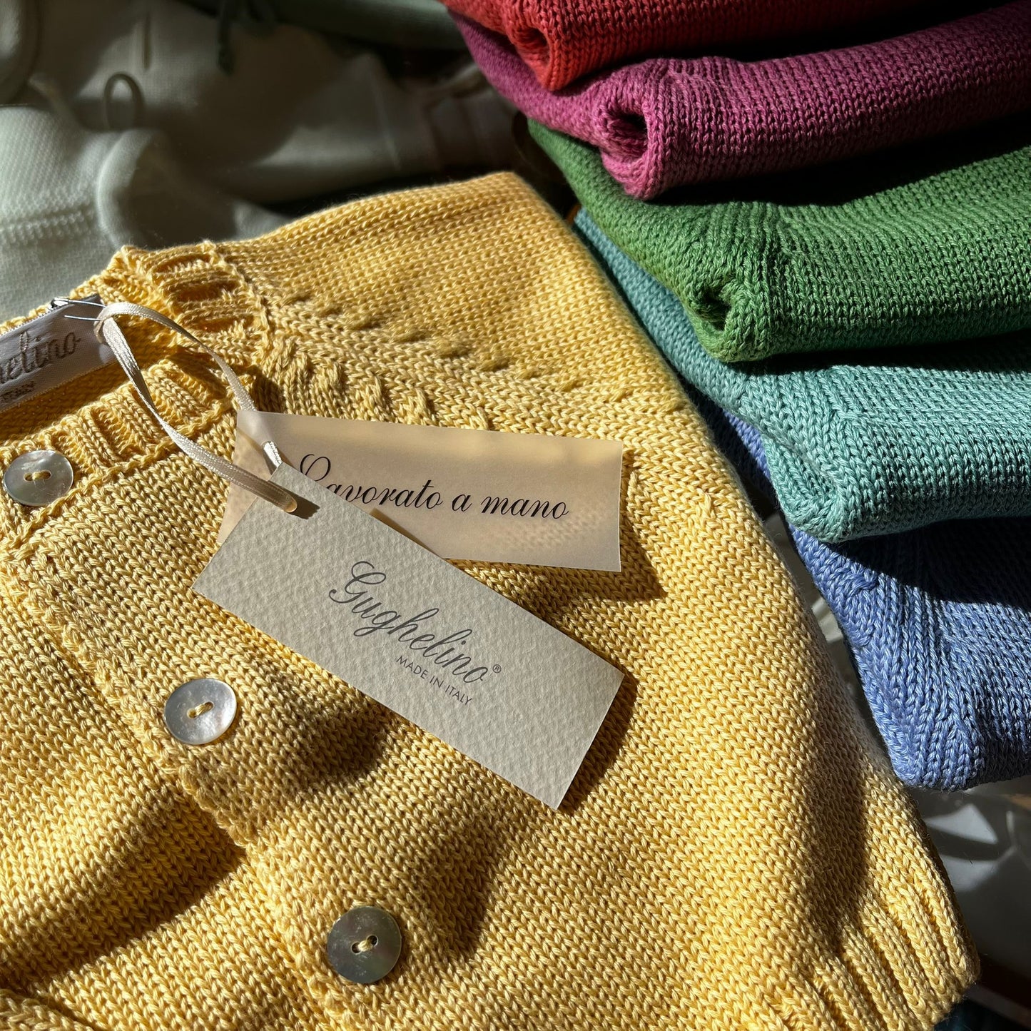 Cardigan in filo Gughelino