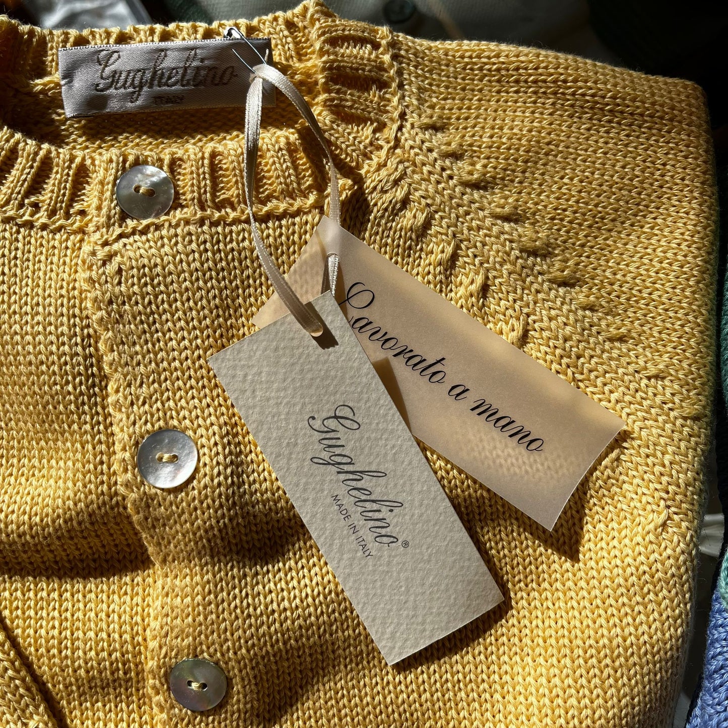 Cardigan in filo Gughelino