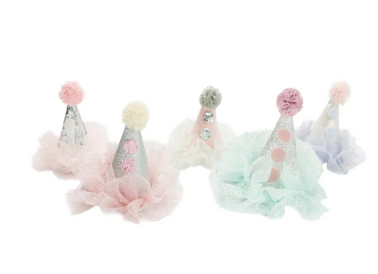 Party hat clip Yvette | London walk