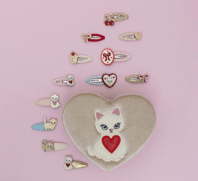 🎀 AI26/27 Kitty heart bag M.L